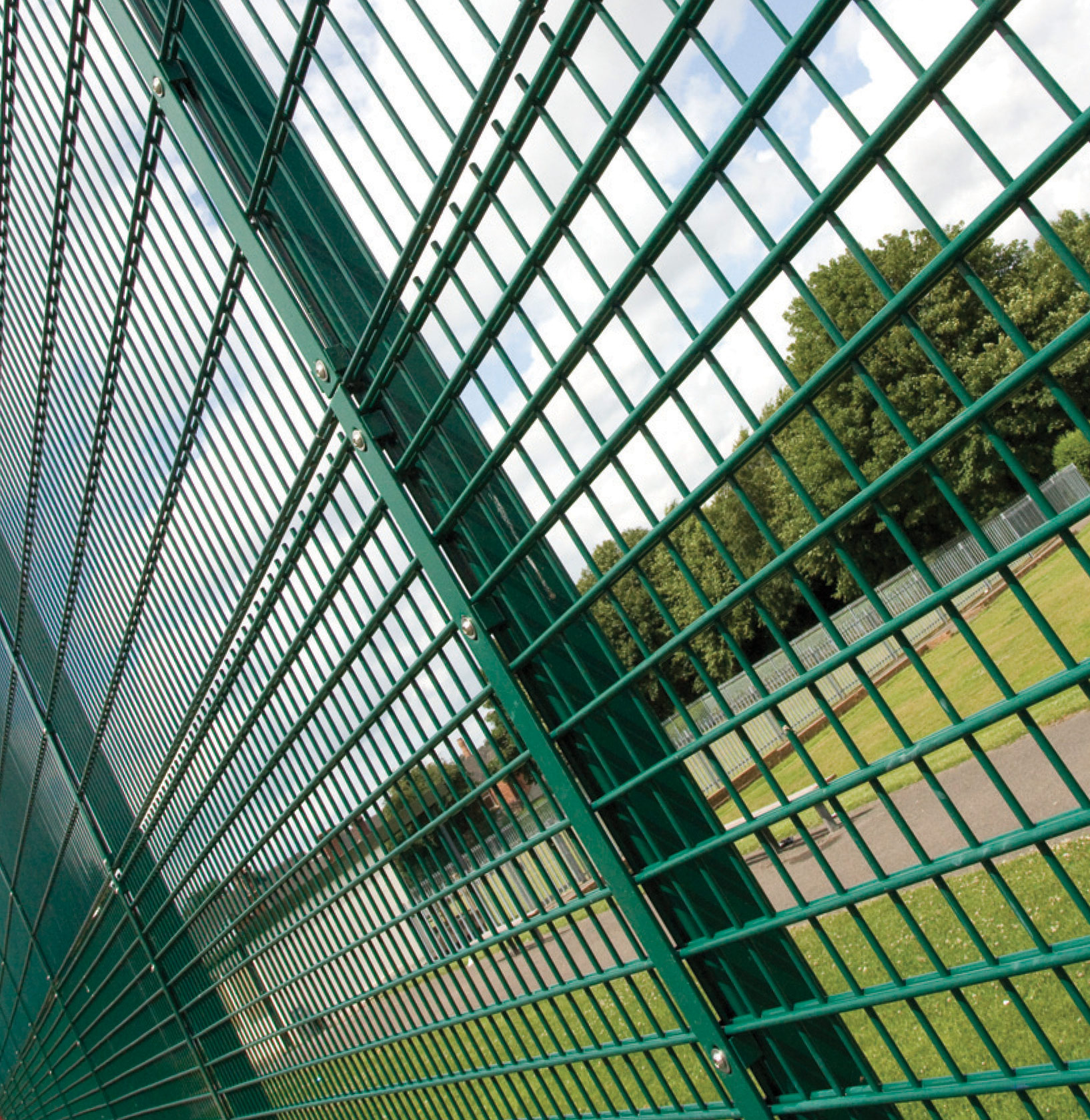 Mesh Fencing Gramm Barriers Systems